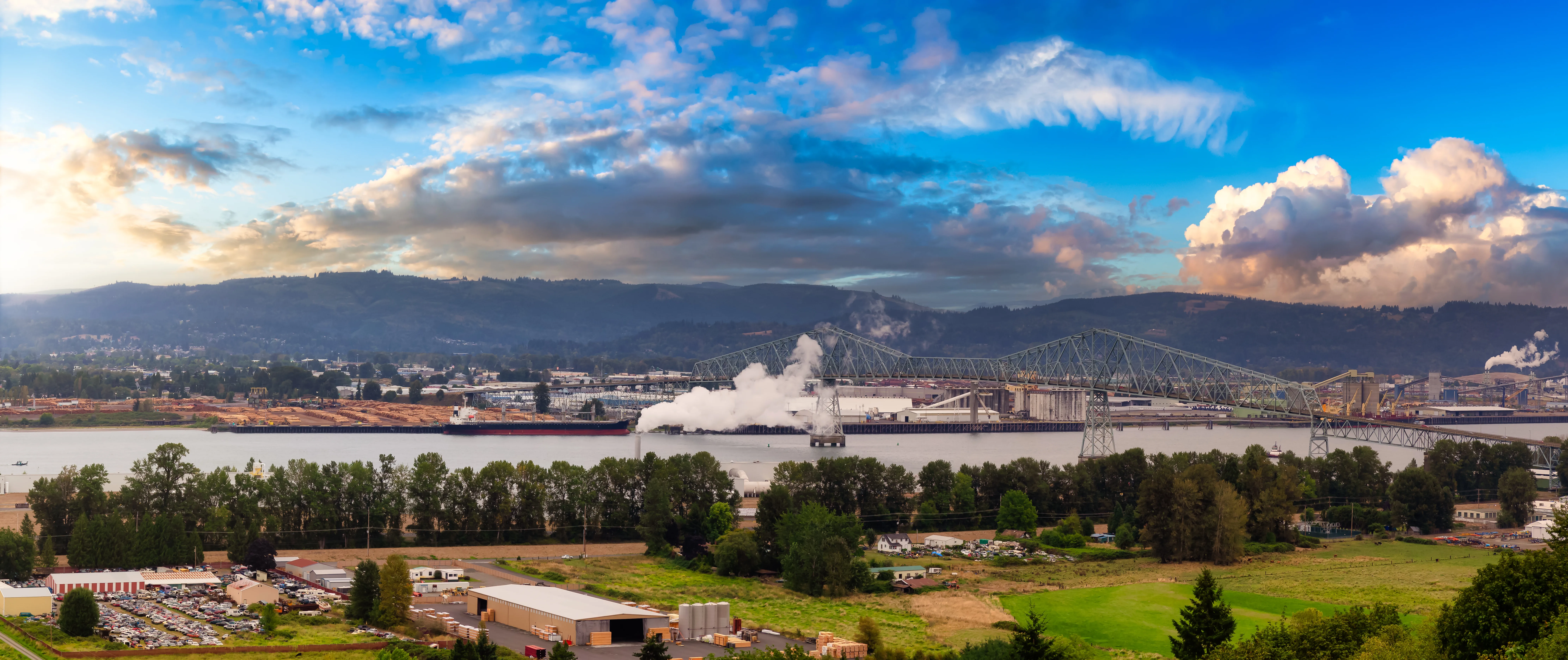 Columbia River waterfront view at Longview Washington